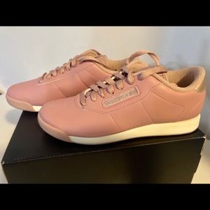 REEBOK Princess Sneaker, Womens Size 7 PINK / WHITE *New in Box*